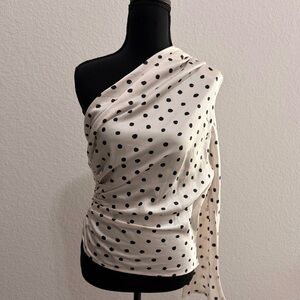 Elegant Beige Black Polka Dot One-Shoulder Blouse Pads Women’s Top